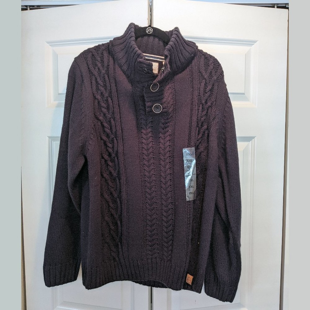 NWT - Men's chunky knit sweater with button collar